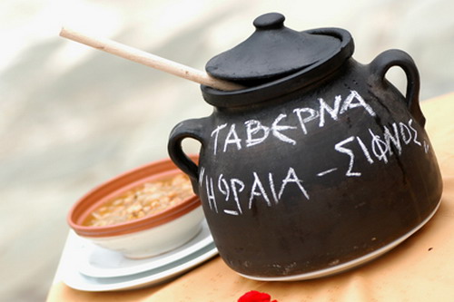 Η ΩΡΑΙΑ ΣΙΦΝΟΣ