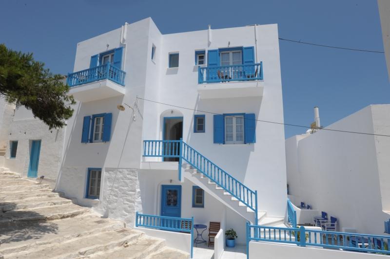 ΠΑΝΣΙΟΝ ΤΟ ΠΑΝΟΡΑΜΑ ΑΜΟΡΓΟΣ