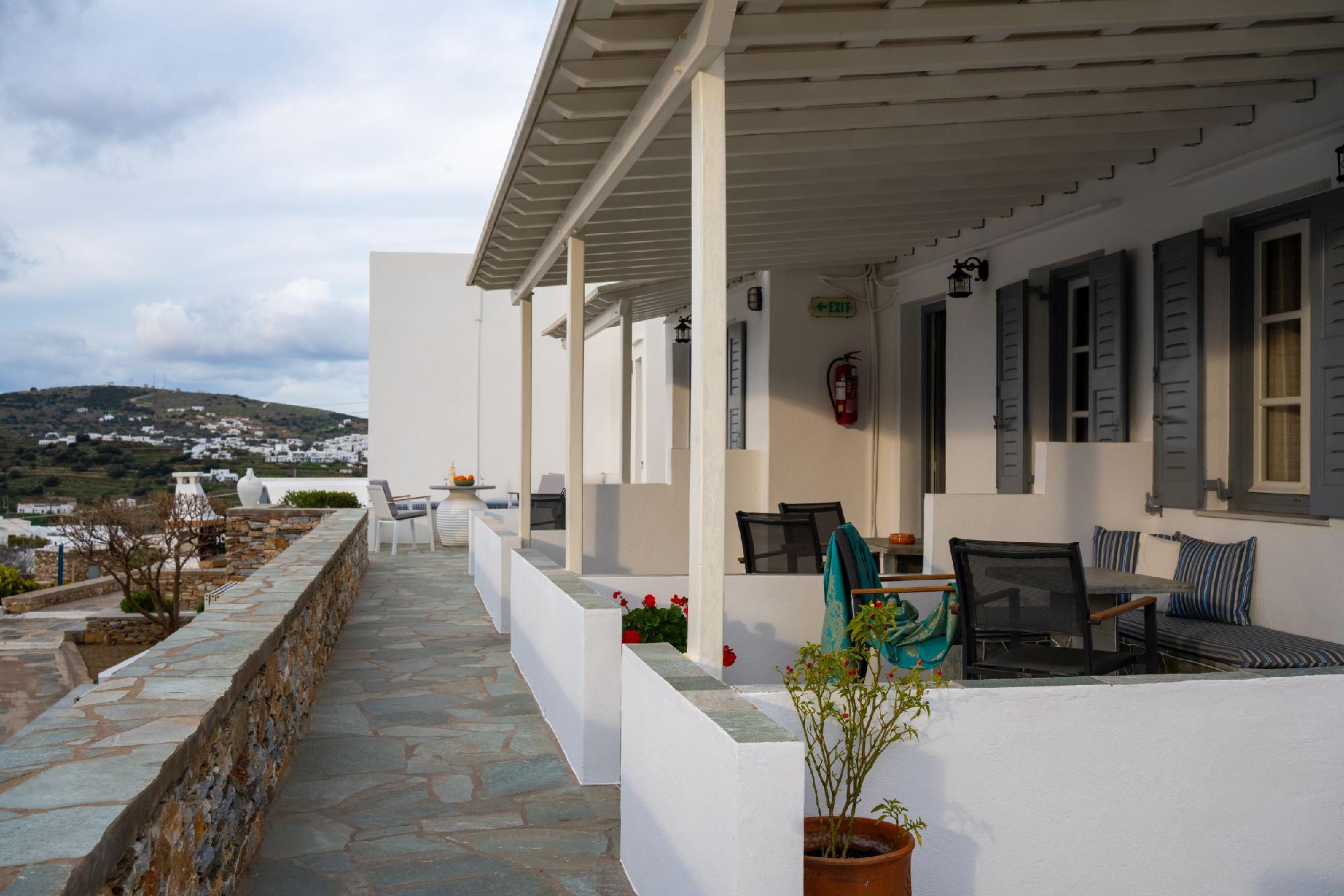 MARGARITA ROOMS & STUDIOS