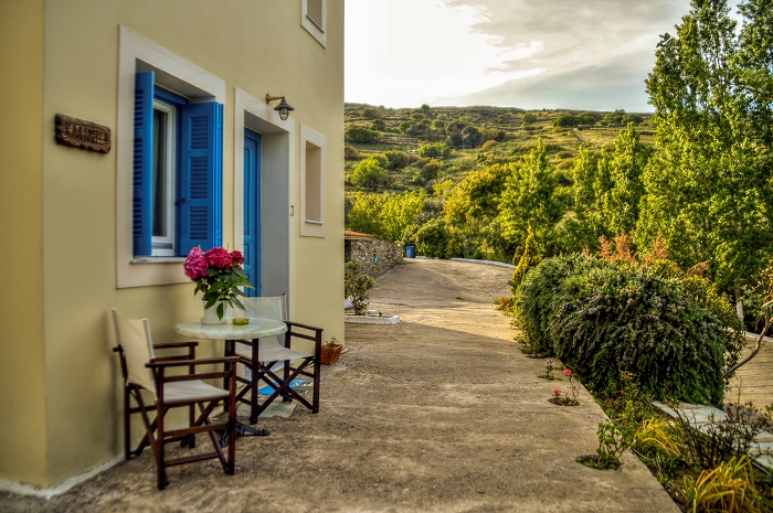 MAINADES MAISONETTES & STUDIOS