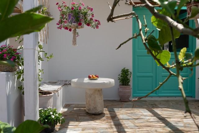 ΞΕΡΟΛΙΘΙΑ GUESTHOUSE ΔΟΝΟΥΣΑ